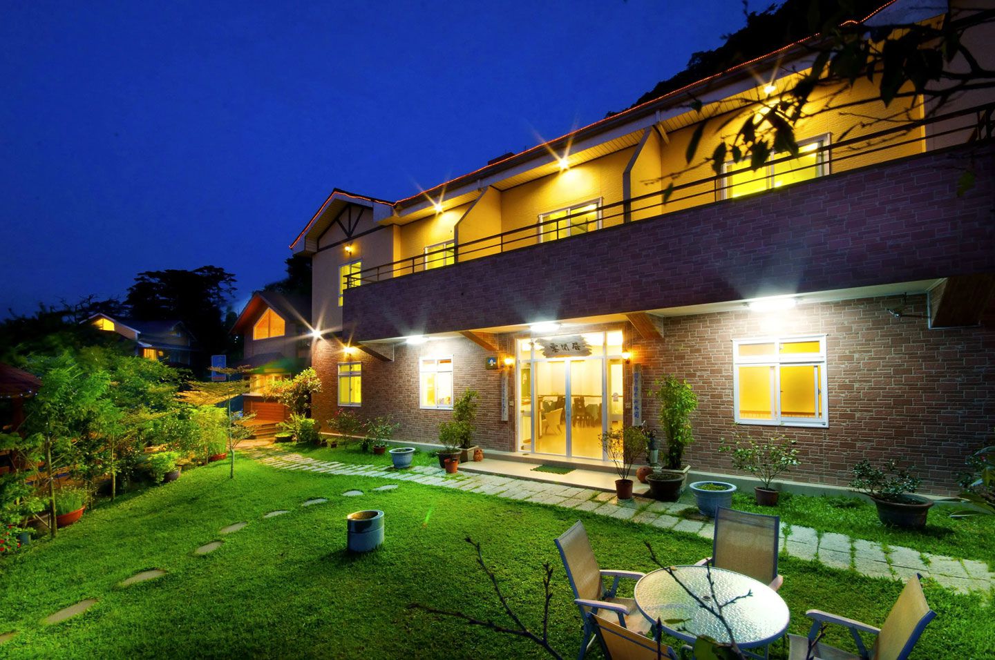 雲閒居景觀民宿 台中新社包棟 封面